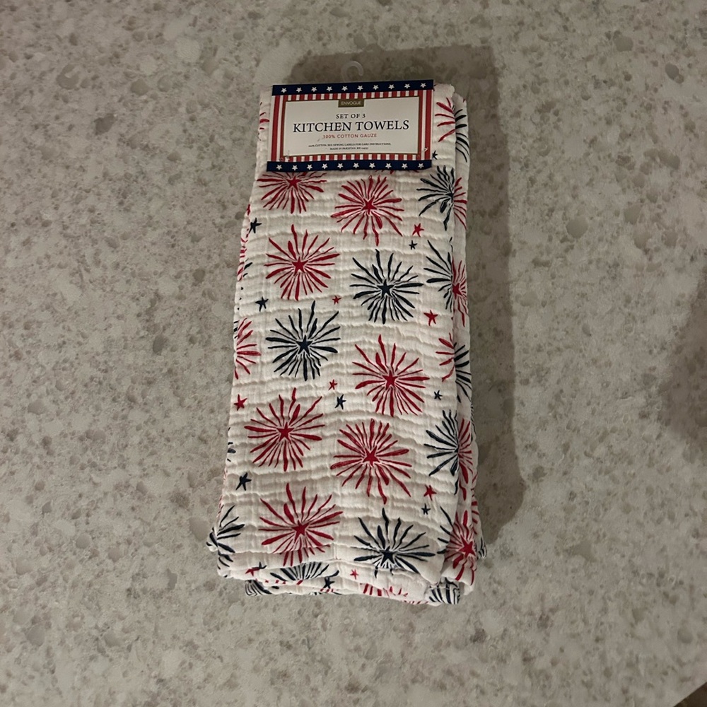 “New” Envogue Red & Navy Starburst Kitchen Towels - Set of 3